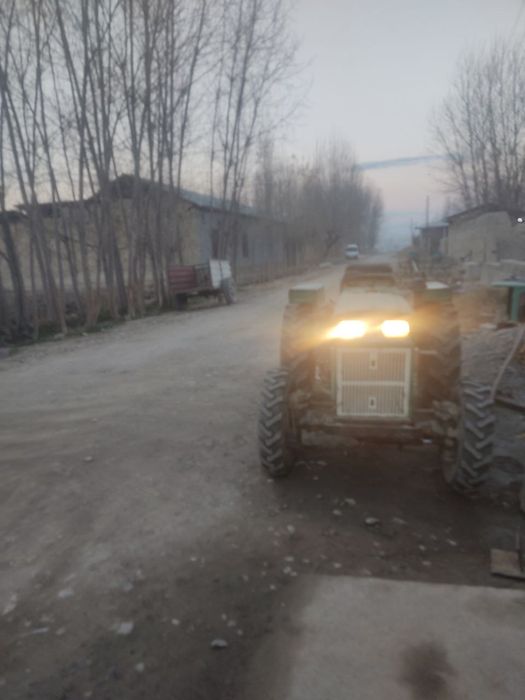 By 304 traktor sotiladi