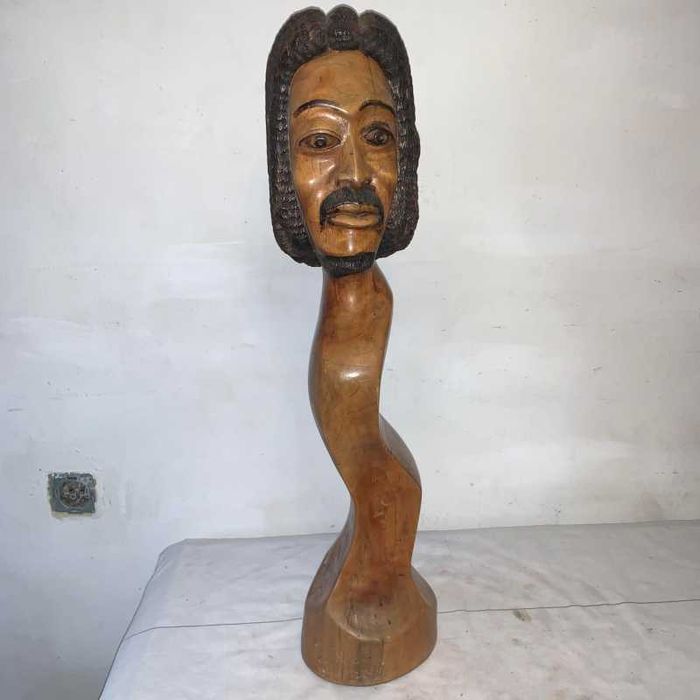 Statui din lemn africane