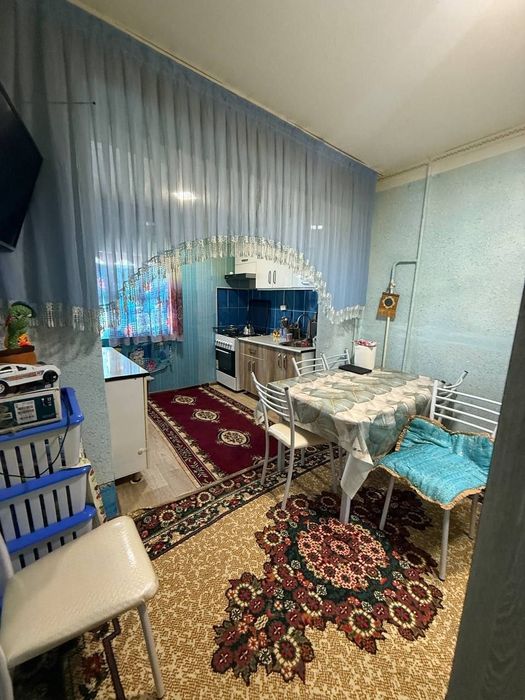 1 xonali kvartira sotiladi