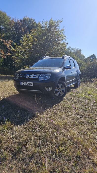 Vând Dacia Duster