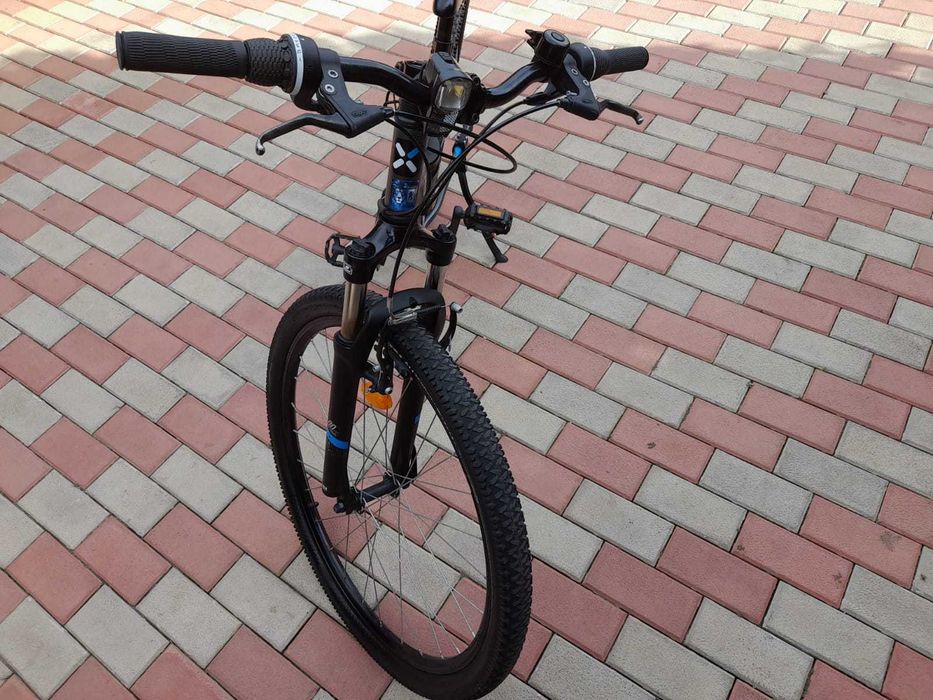 Vând bicicleta ROCKRIDER ST 100 GREY