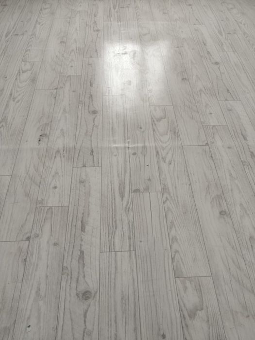 Продам линолеумы 5 шт,б/у.  50 тысяч. Самовывоз