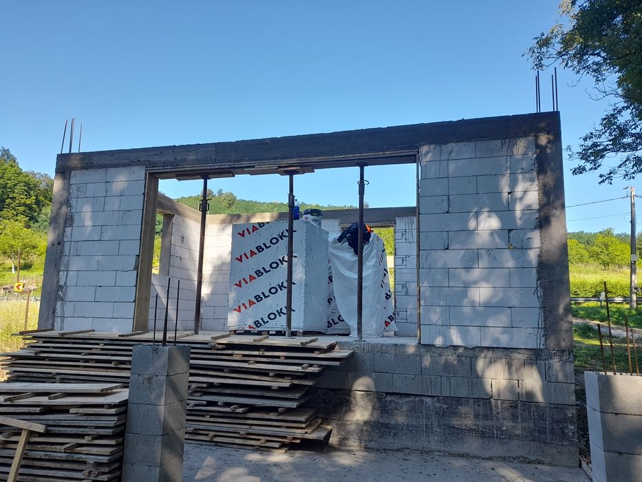 Case și apartamente