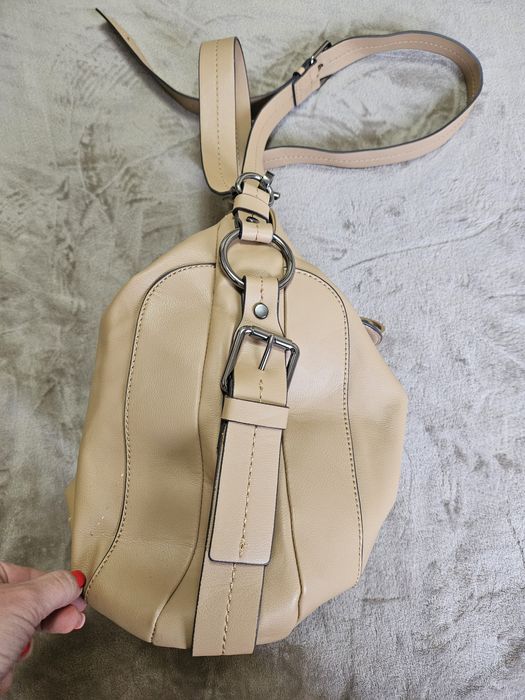 Esprit дамска чанта в цвят камел нова колекция