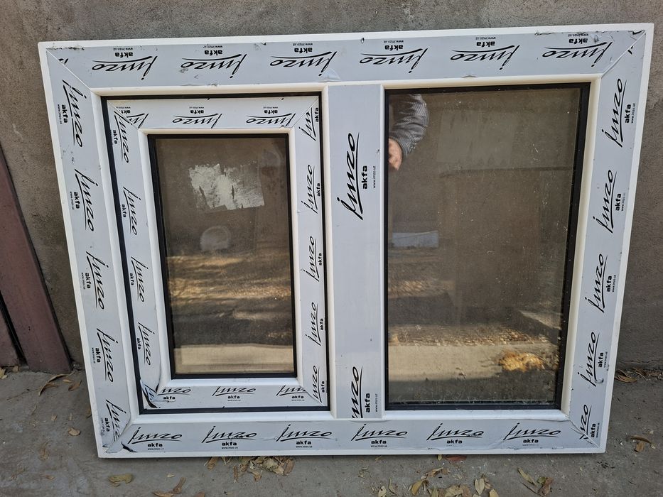 Продам форточка  77мм×60мм