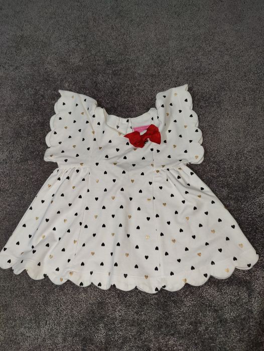 Top/rochita 12-18 luni. Poate fi purtata peste un body sau o bluza mai