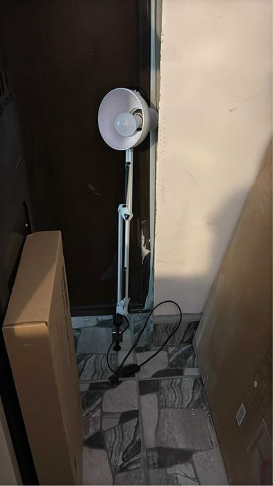 Кушетка + дюшек+ стол+ лампа