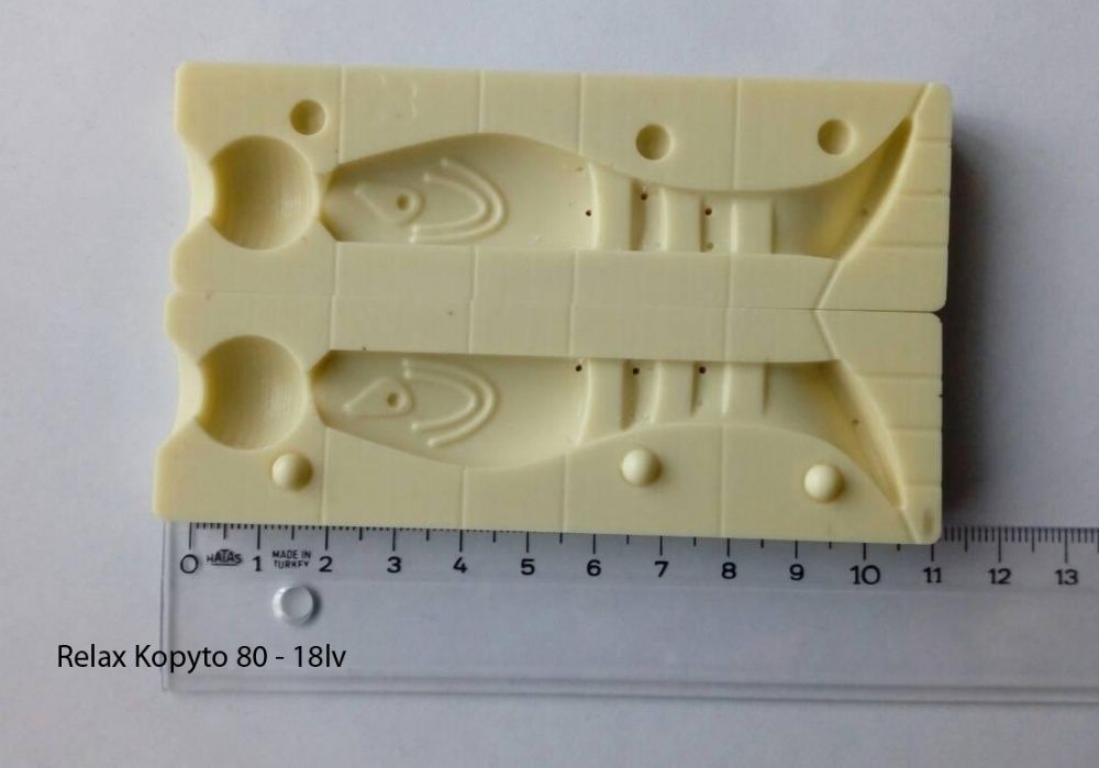 Калъпи за силиконови примамки
