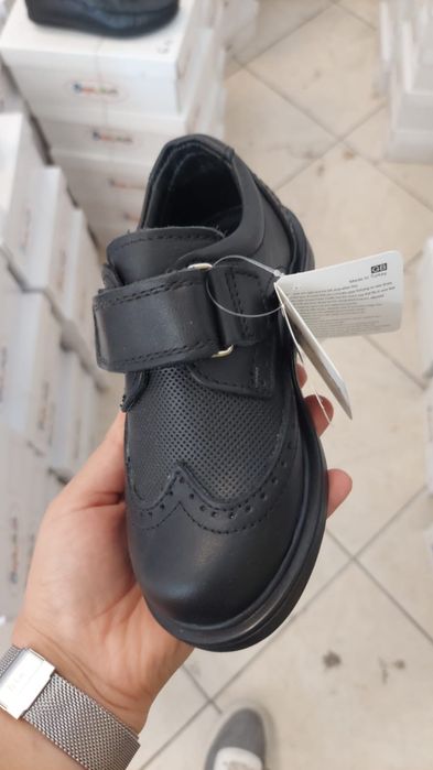 Ұлға, қызға аяқ киімдер. Түркия.