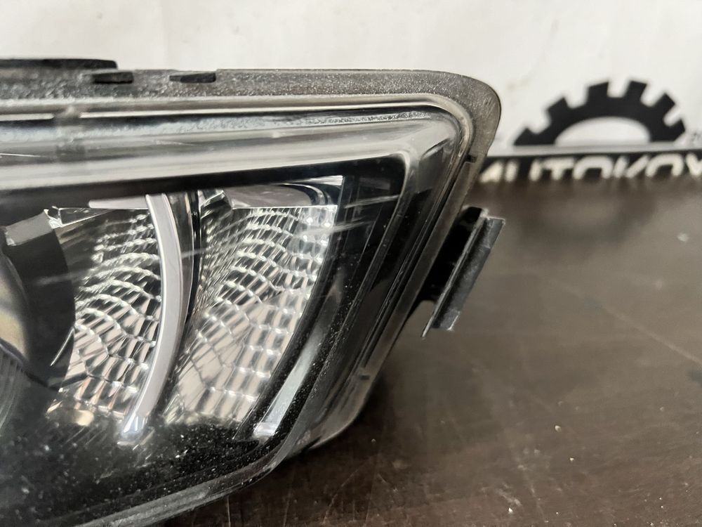 Proiector ceata cu lumina de zi led Skoda Rapid an 2012-2018