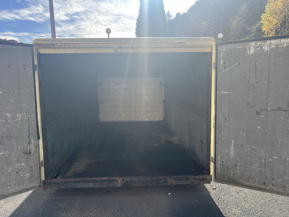 Фургон в добро състояние.