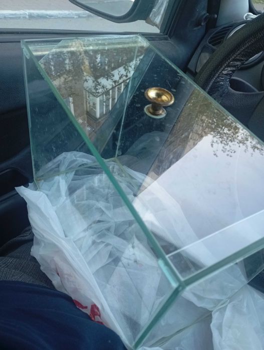 Аквариум на 10 литров примерно