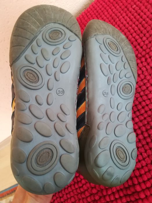 Ghete Carinii Italia nr 36 piele dama