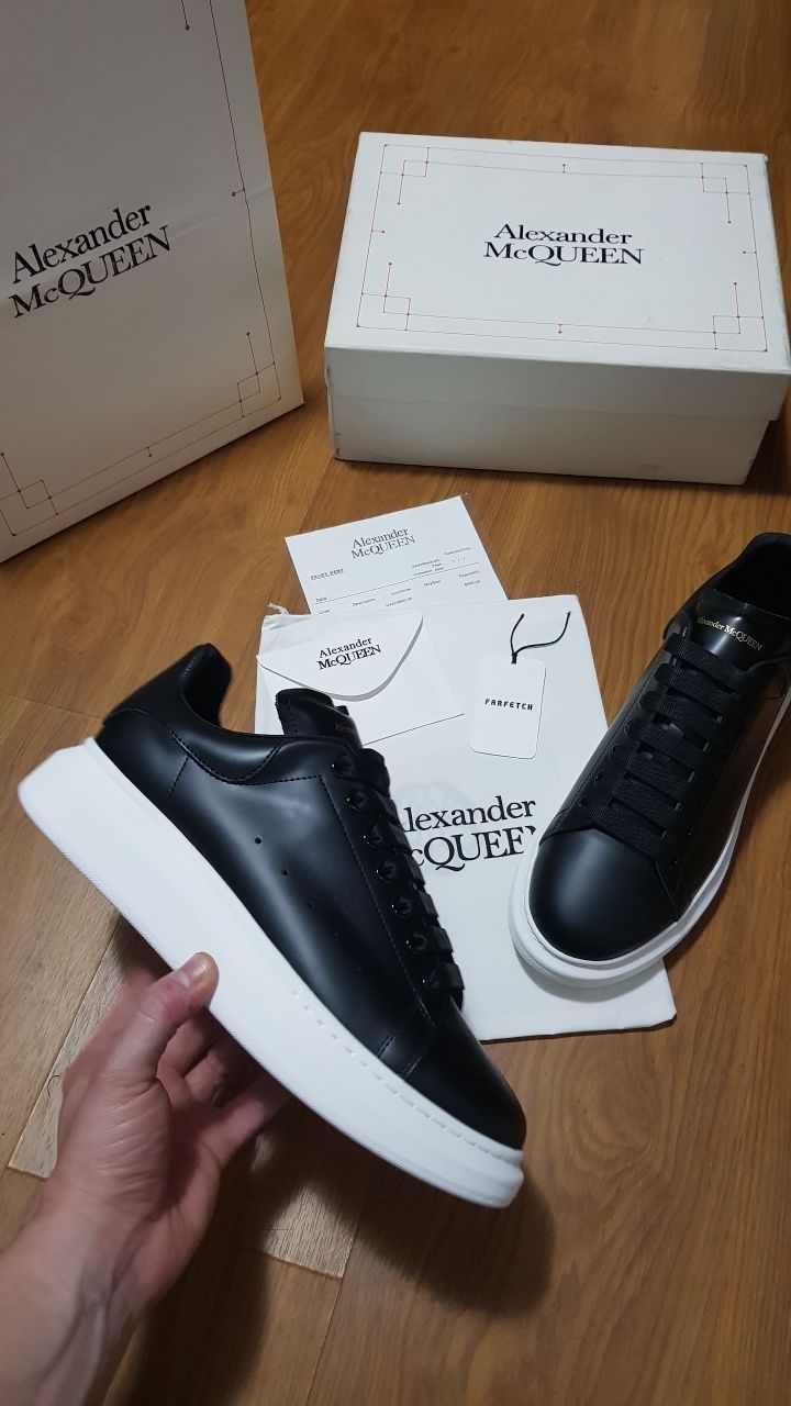 Adidași Alexander McQueen • STOC: 44 • Livrare rapidă 1-2 zile •