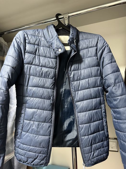 Продам куртку женскую