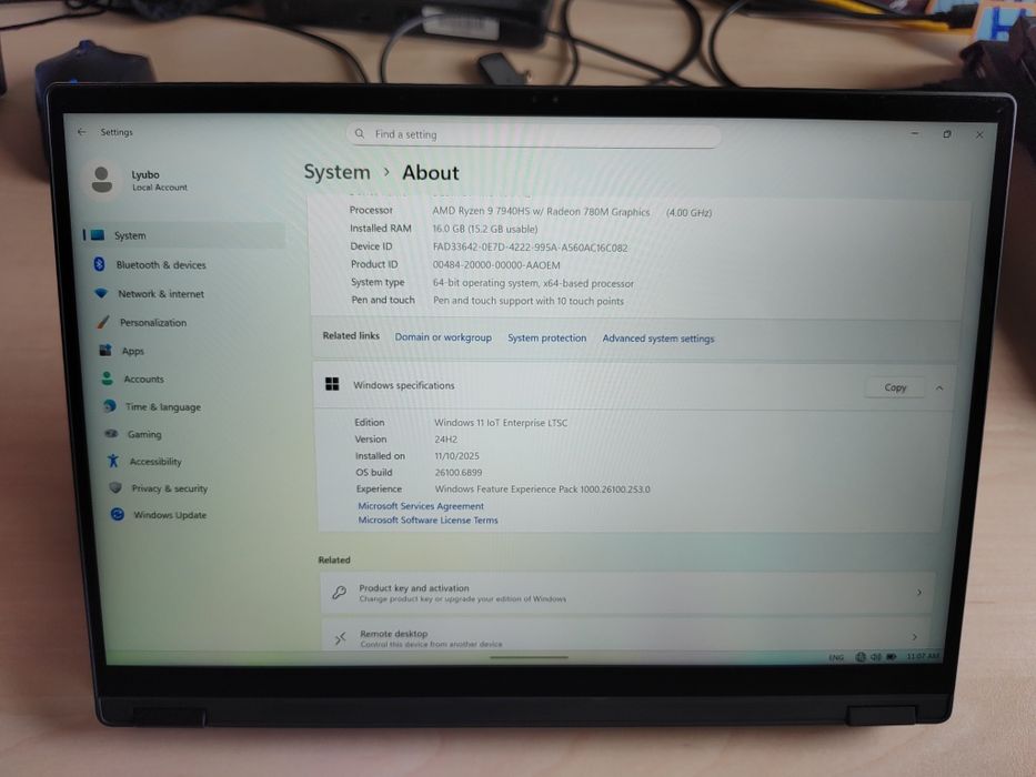 Asus ROG Flow X13 GV302X convertible 2 in 1
