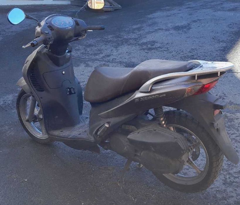 Suzuki UX 125 2014 год запазен скутер