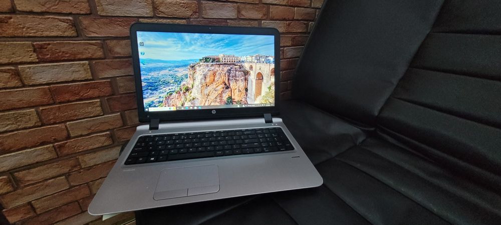 Laptop HP Probook 450 G3 CPU: i7-6500U RAM : 8Gb AMD Radeon R7 2Gb