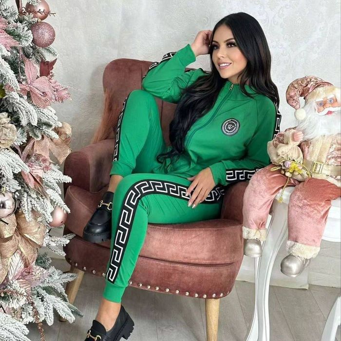 ‼️LICHIDARE STOC 
Trening versace
Marime S M XL XXL 3XL
pret stoc 150