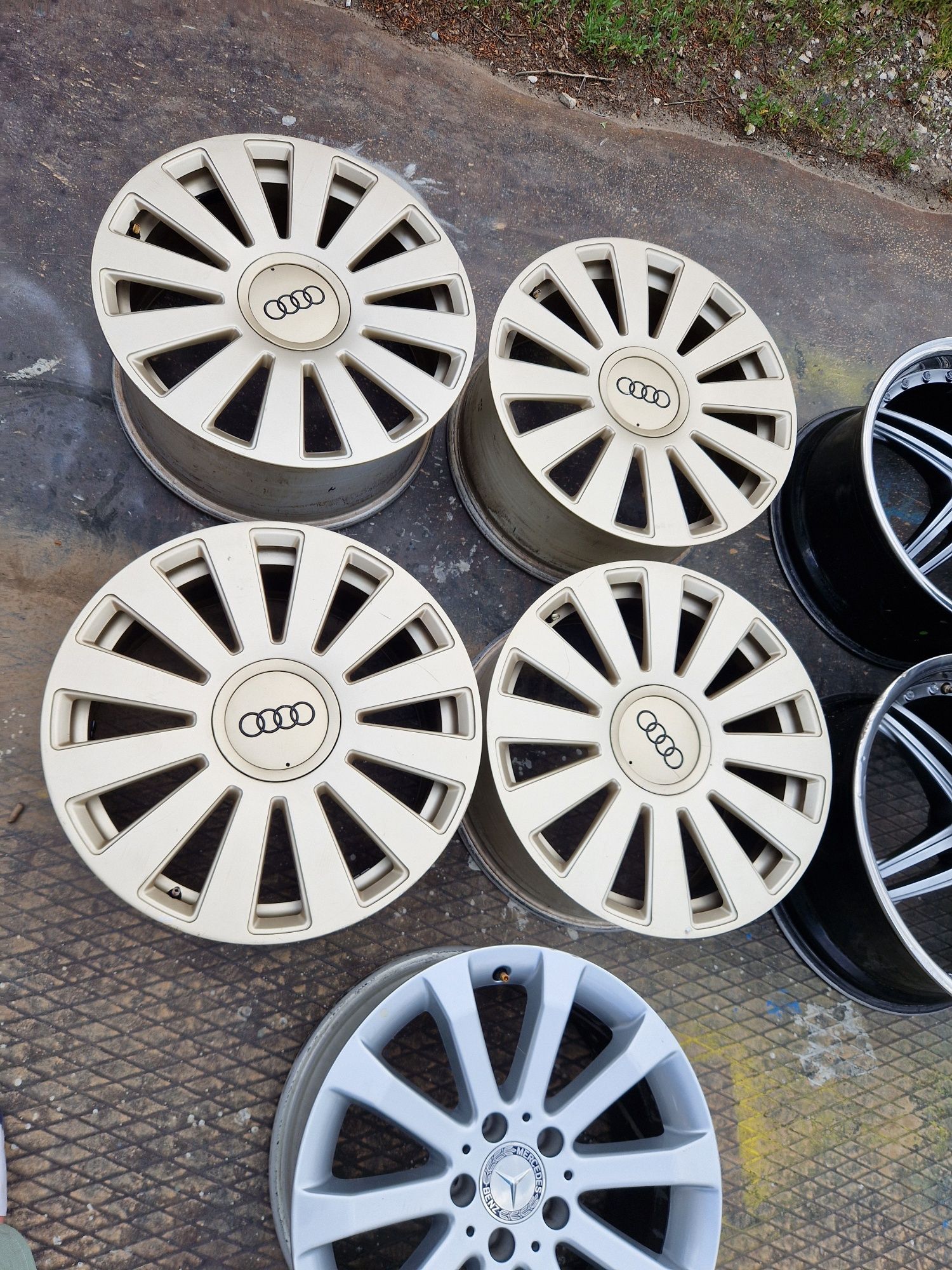 Jante originale Audi pe gold  5 x 112 R18