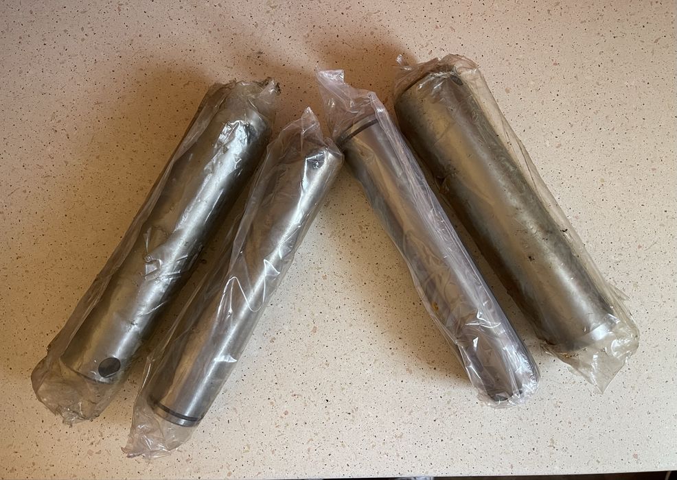 Bolt -uri pentru utilaje JCB