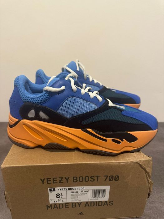 Adidas Yeezy Boost 700 - Size 42