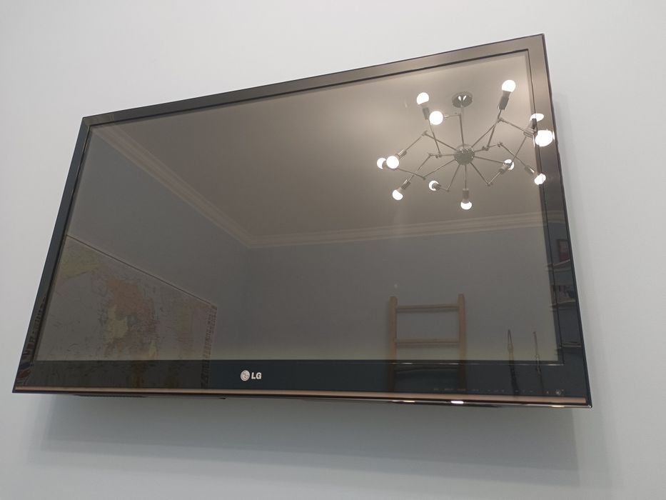 Телевизор LG плазма
