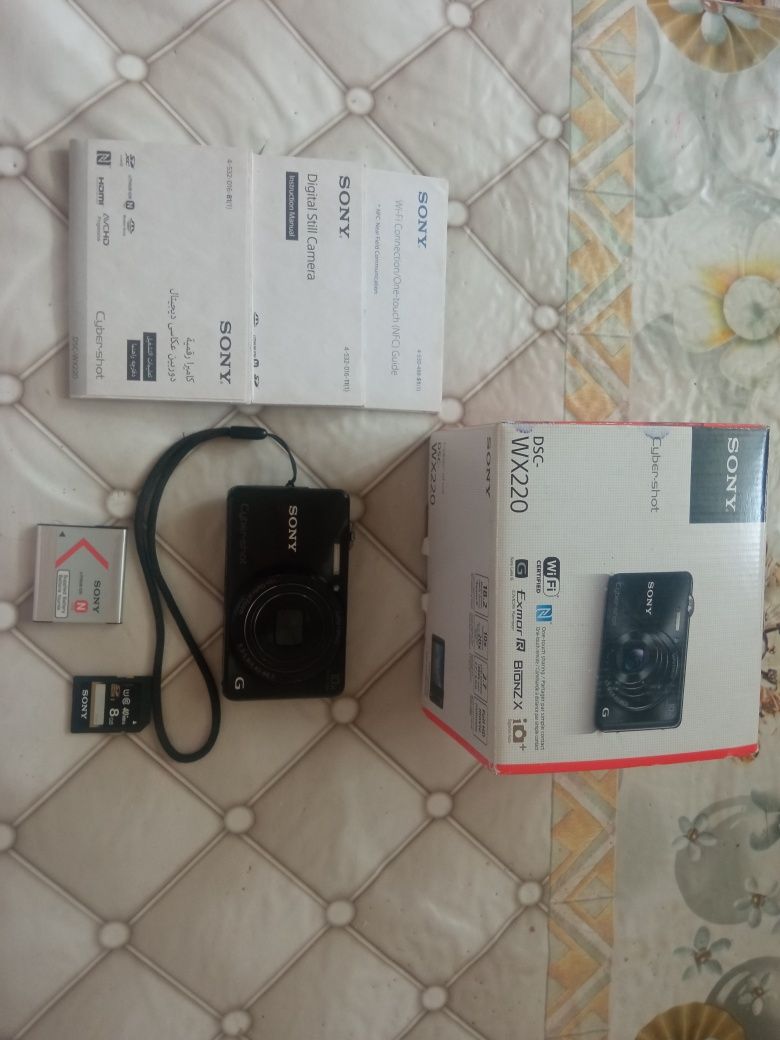 Фотоаппарат Sony Cyber-shot DSC-WX220