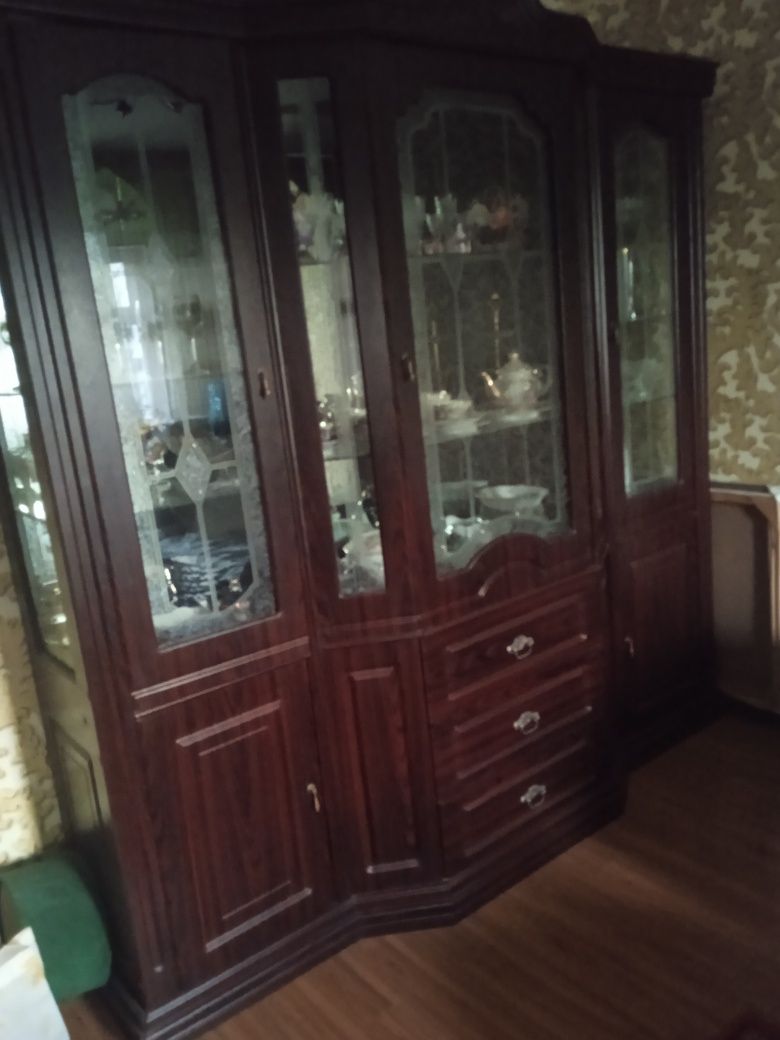Продам мебель для гостиной и спальни