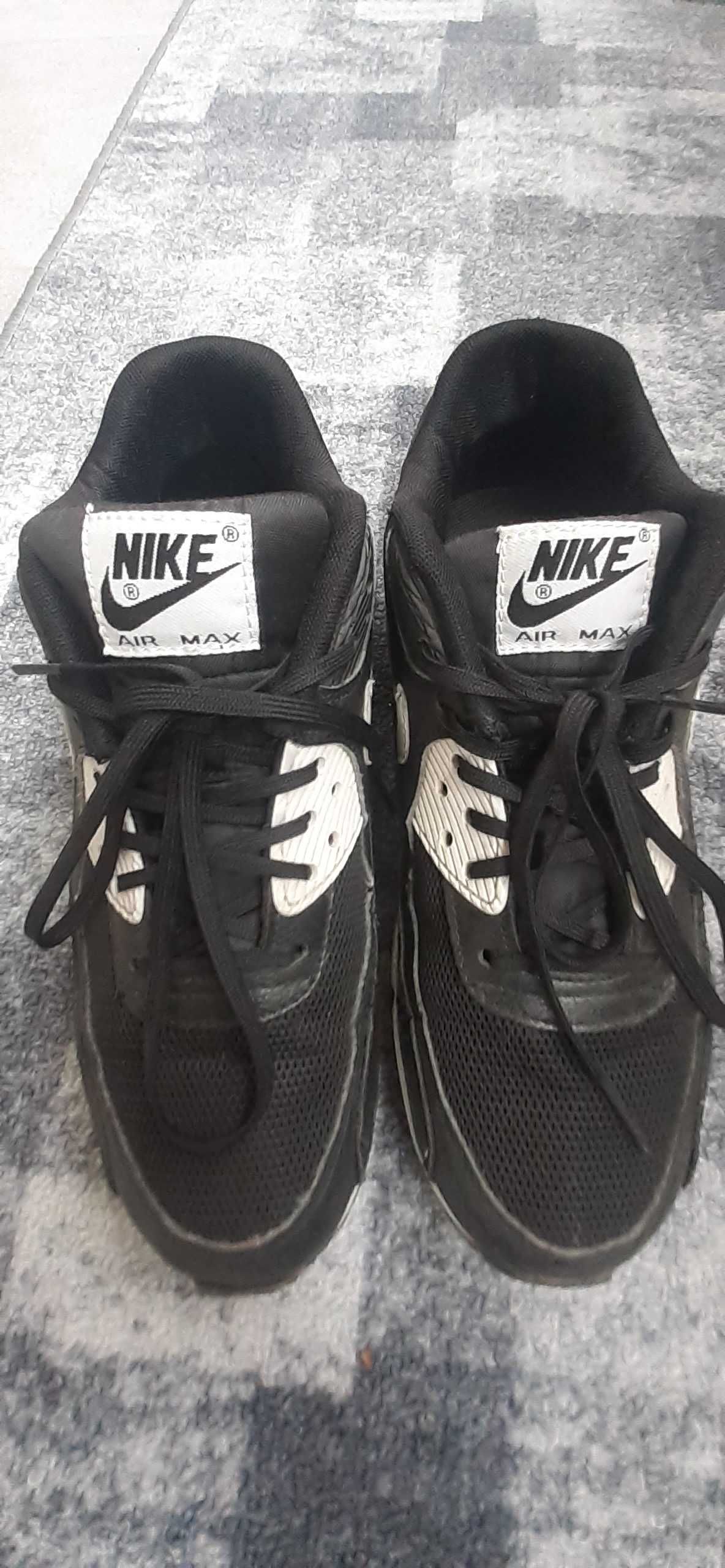 Маратонки Nike 40р