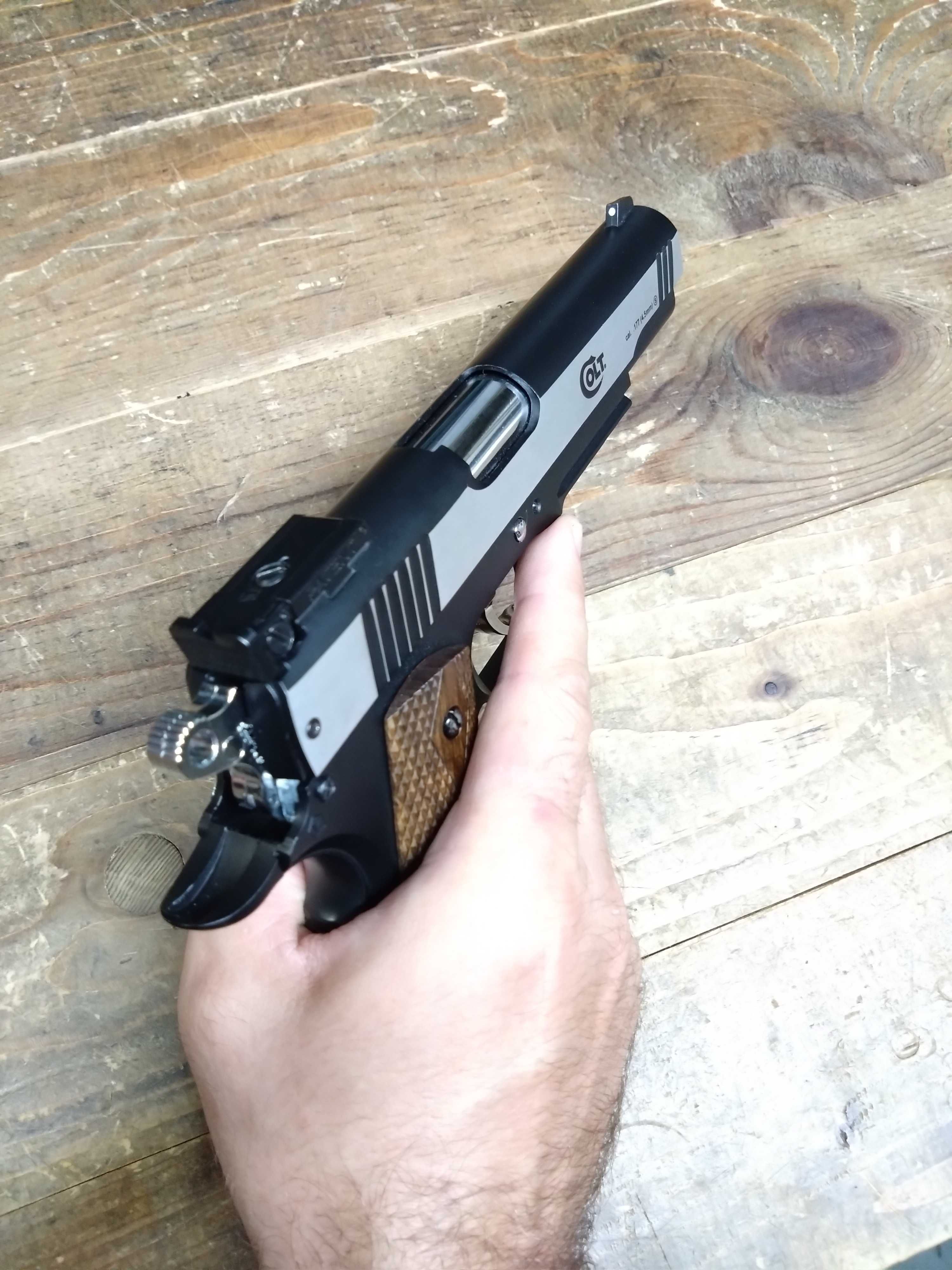 Въздушен пистолет Colt Special Combat