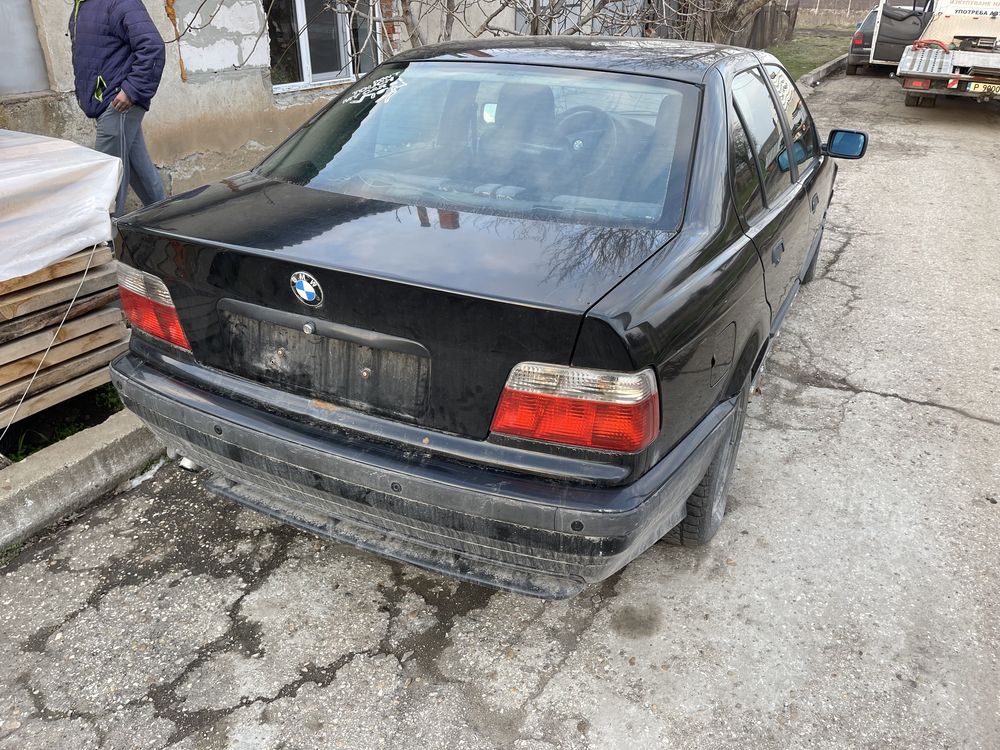 BMW 318tds на части