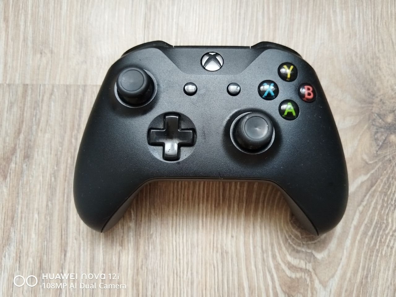 Xbox one x  sotiladi