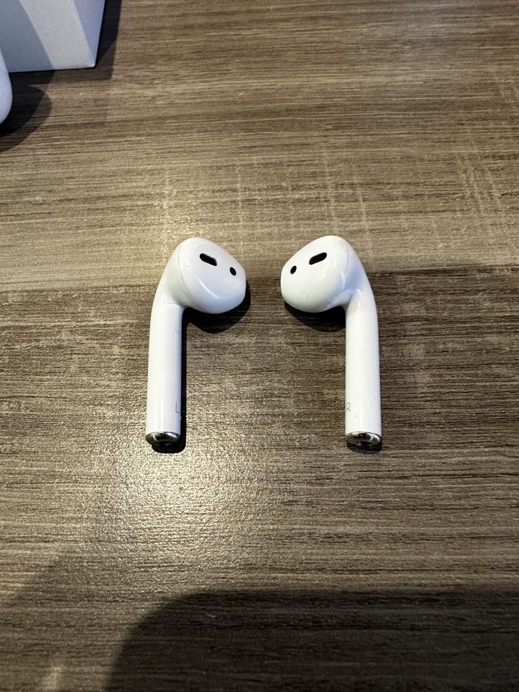 Apple Airpods БУ