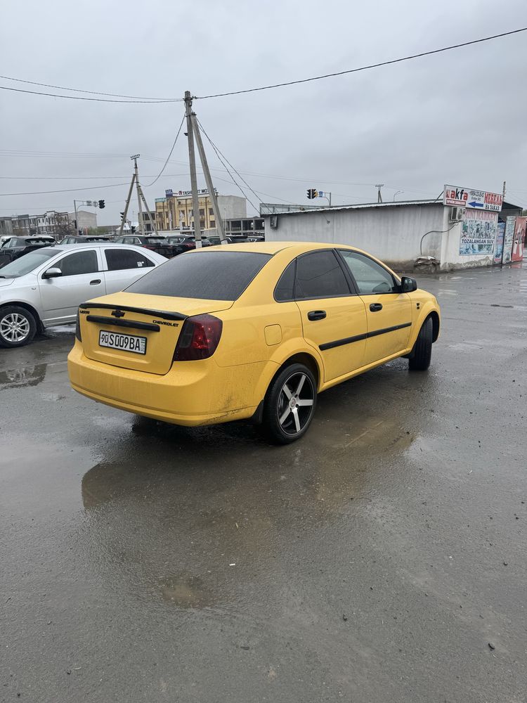 Daewoo Gentra сотилади