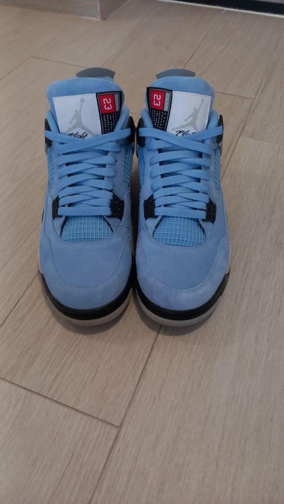 Jordan 4 University Blue