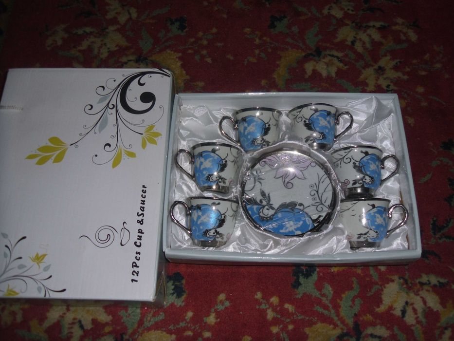 Set cesti noi cu flori albastre