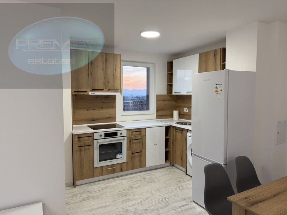 Дава се под наем Тристаен апартамент в Пловдив, Христо Смирненски - 110 кв.м за 550 € - Снимка #1