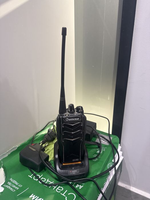 Продам рацию wouxun kg-988