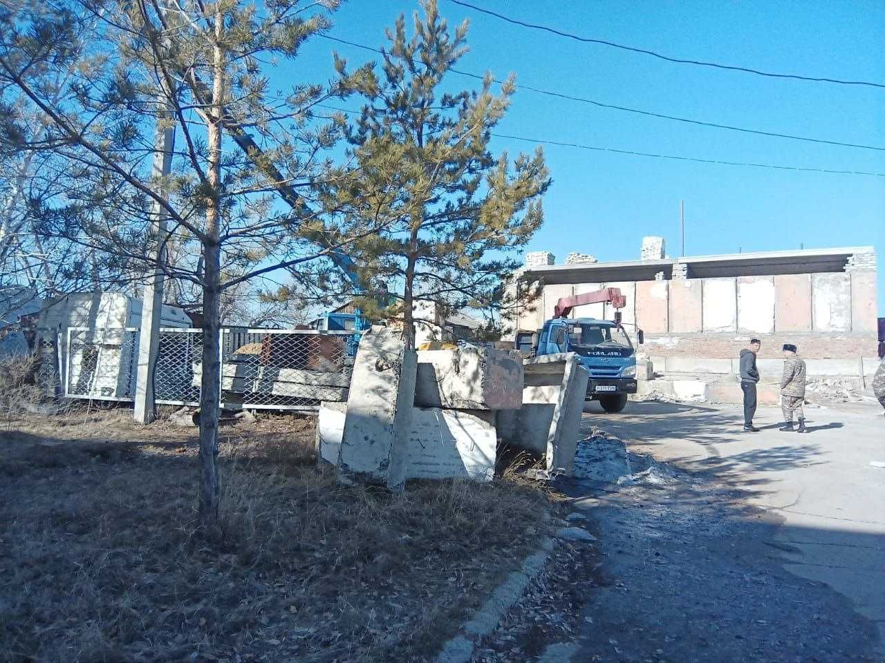 Отдельностоящее 3 этажное  здание