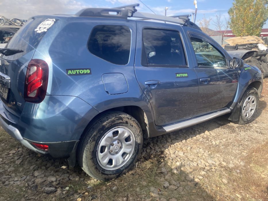 Рено Дастер Duster запчасти двери багажник мотор коробка