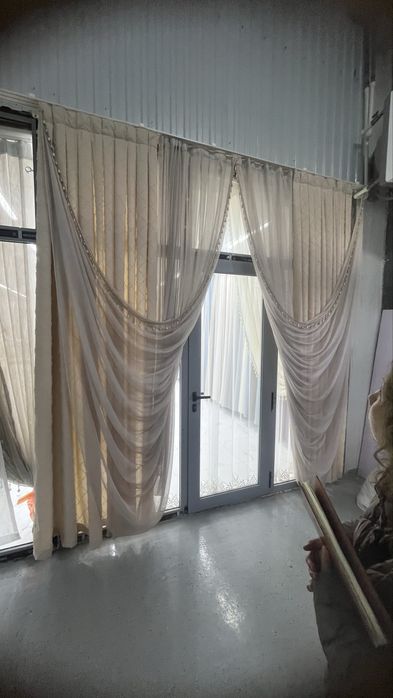 Продам шикарный штор новый