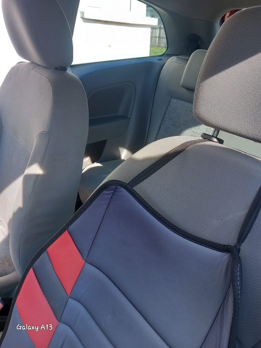 Vand ford Fiesta 2003 pentru piese