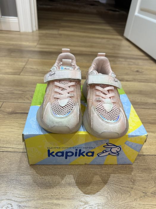 Продам кроссовки детские