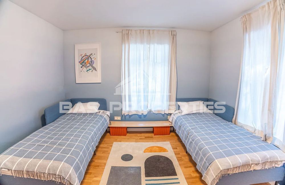 Дава се под наем Тристаен апартамент в София, Център - 96 кв.м за 750 € - Снимка #3