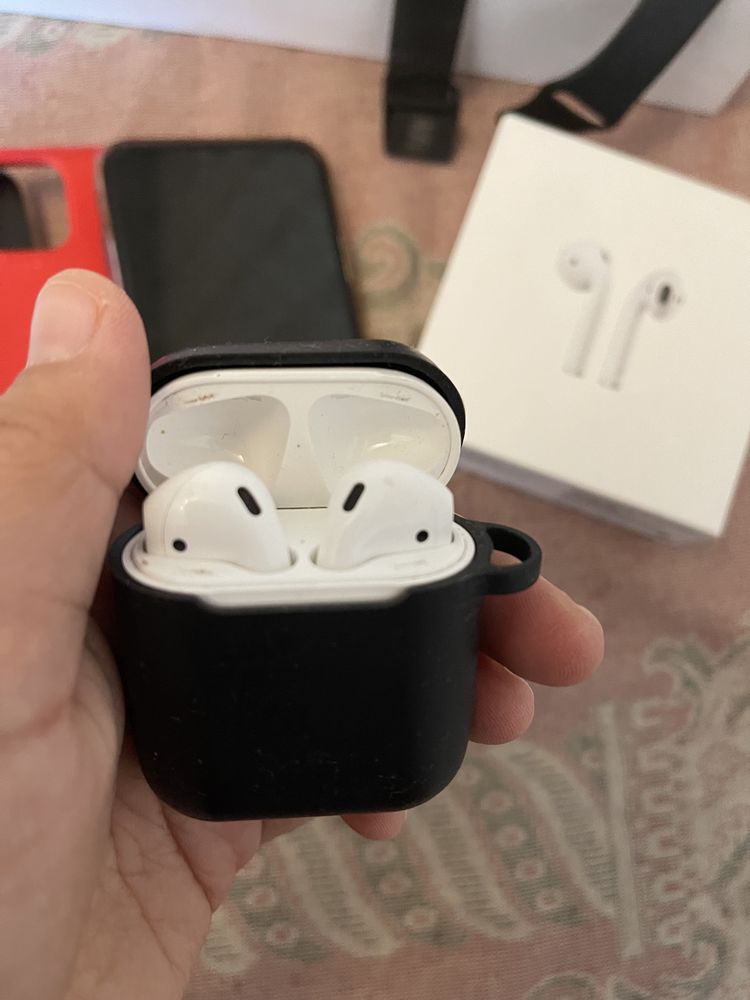 Air pods с кэйсом