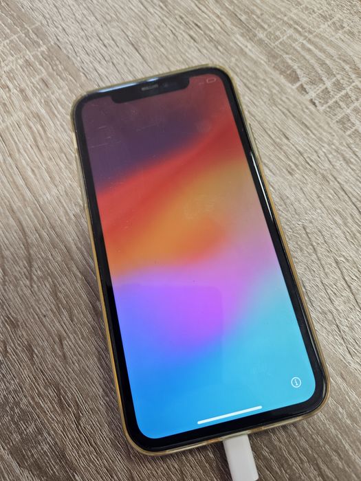 iPhone 11 cu probleme pt piese