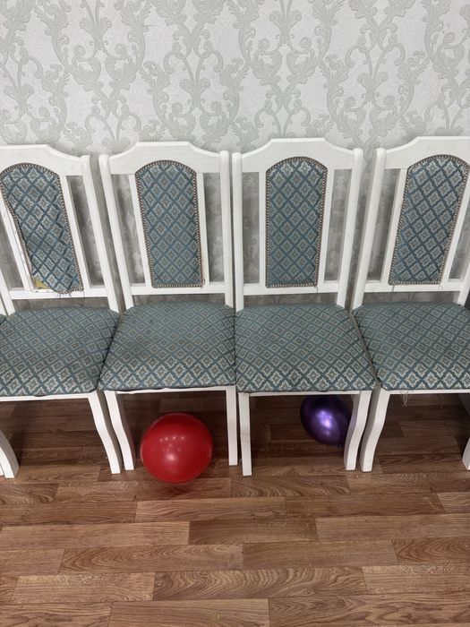 Стулья для гостиной