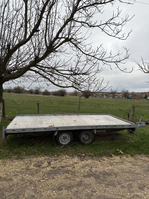 продавам платформа за кола