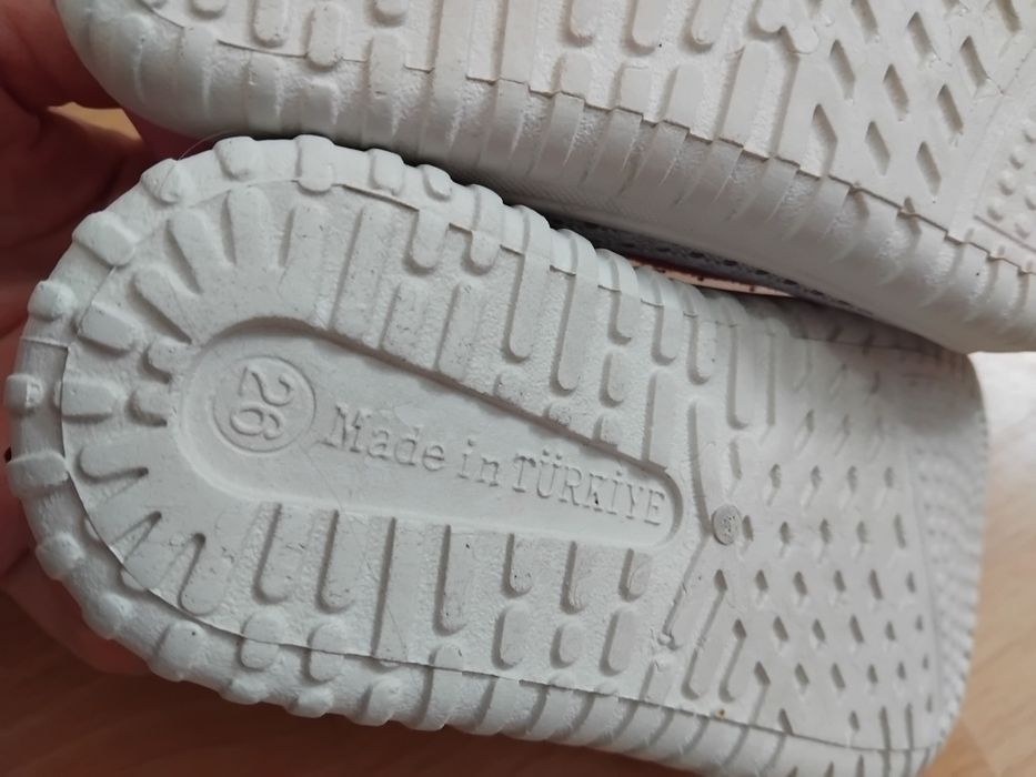 Детски пантофи за момиче